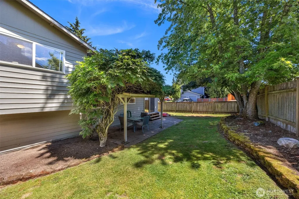 13816 Silver Firs Dr Drive Everett WA 98208