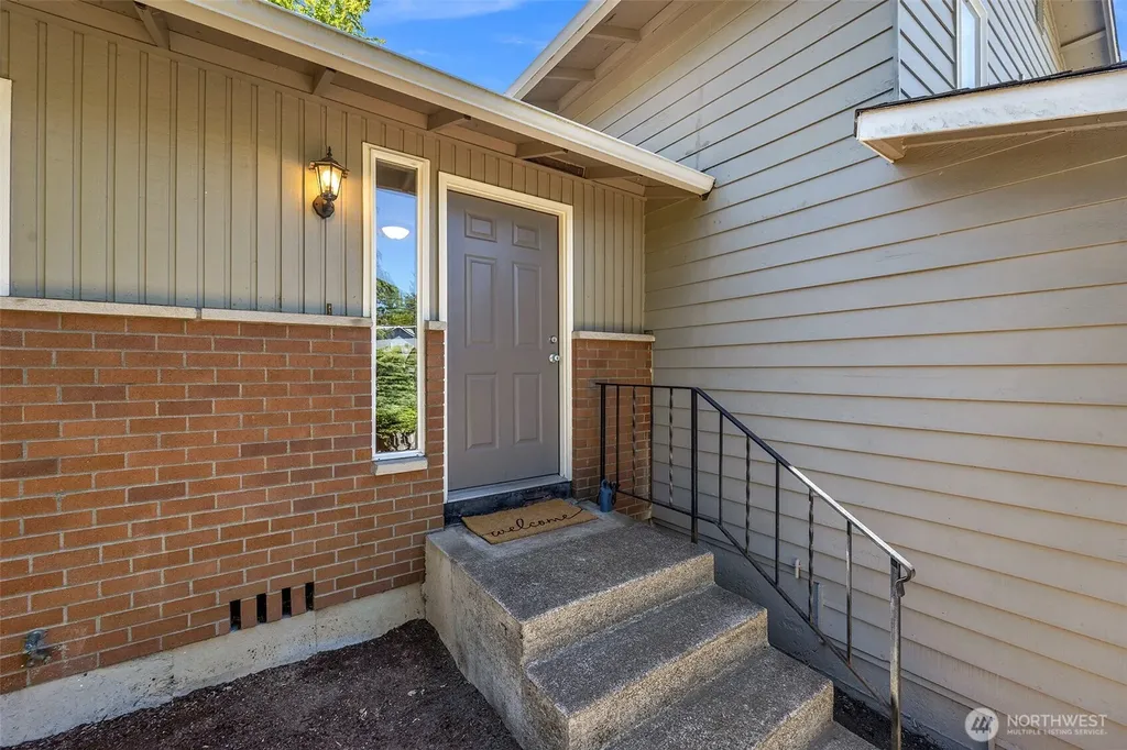 13816 Silver Firs Dr Drive Everett WA 98208