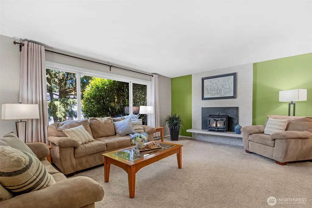 13816 Silver Firs Dr Drive Everett WA 98208