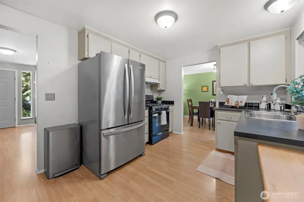 13816 Silver Firs Dr Drive Everett WA 98208