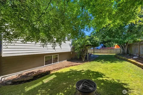 13816 Silver Firs Dr Drive Everett WA 98208