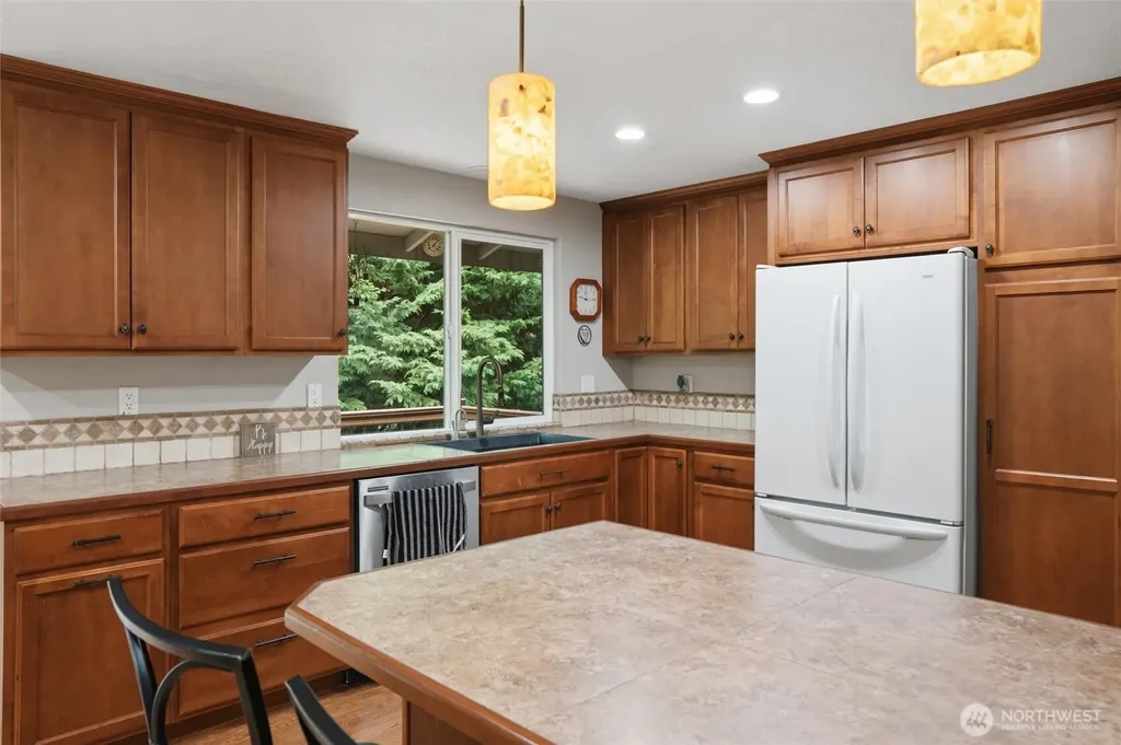 18027 10th Place NE Poulsbo WA 98370