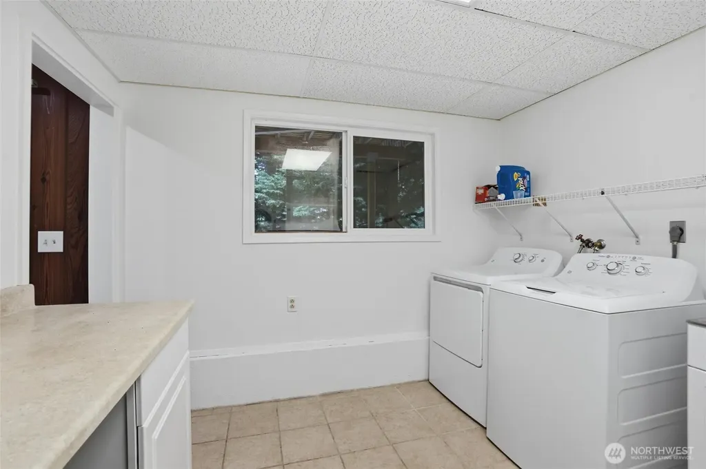 18027 10th Place NE Poulsbo WA 98370
