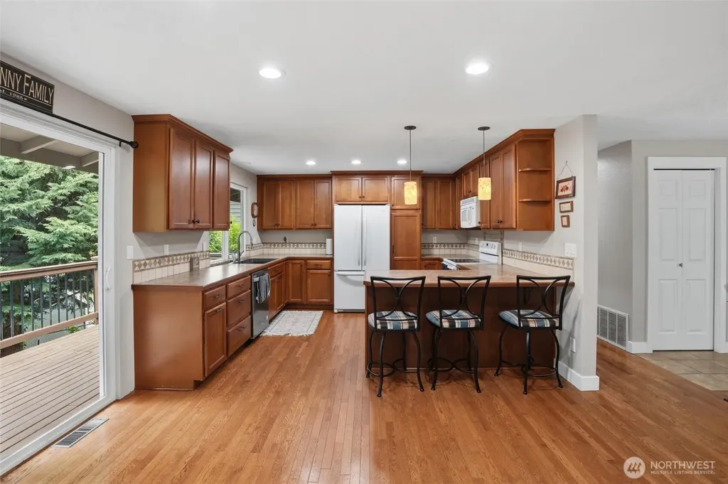 18027 10th Place NE Poulsbo WA 98370