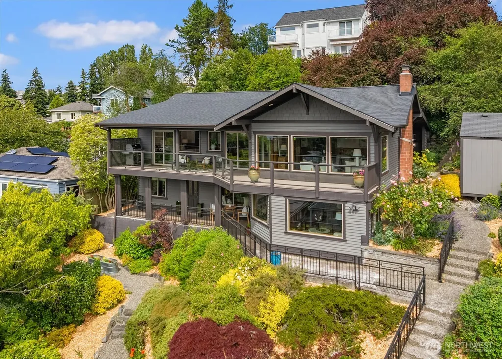 5322 47th Avenue SW Seattle WA 98136