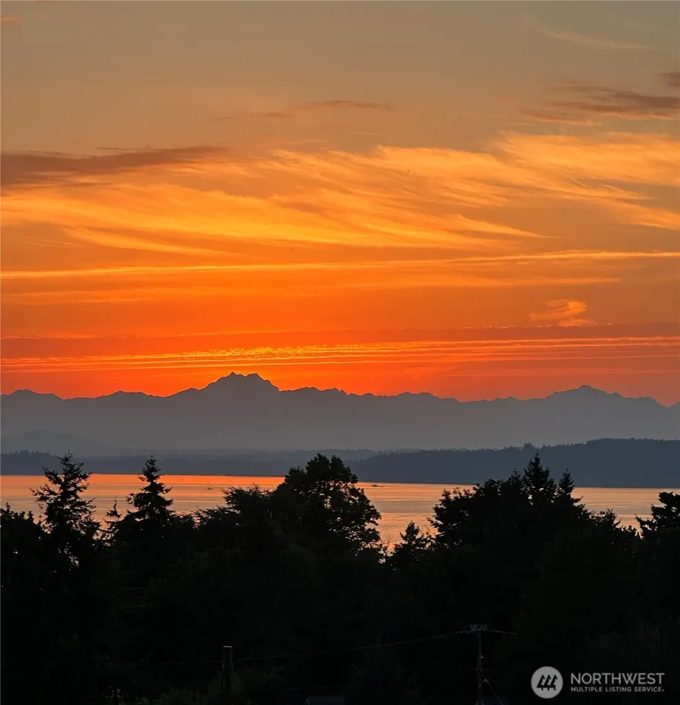 5322 47th Avenue SW Seattle WA 98136
