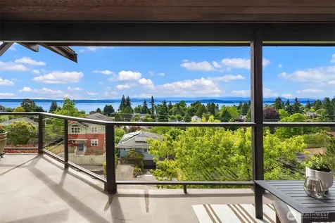 5322 47th Avenue SW Seattle WA 98136