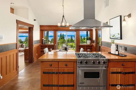 5322 47th Avenue SW Seattle WA 98136