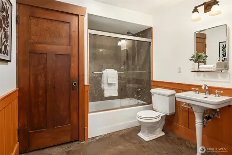 5322 47th Avenue SW Seattle WA 98136