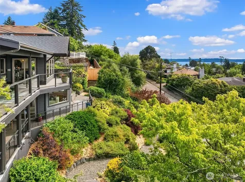 5322 47th Avenue SW Seattle WA 98136