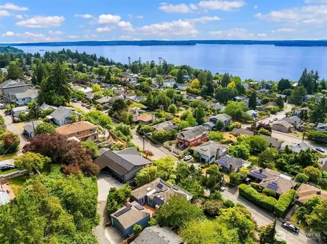 5322 47th Avenue SW Seattle WA 98136
