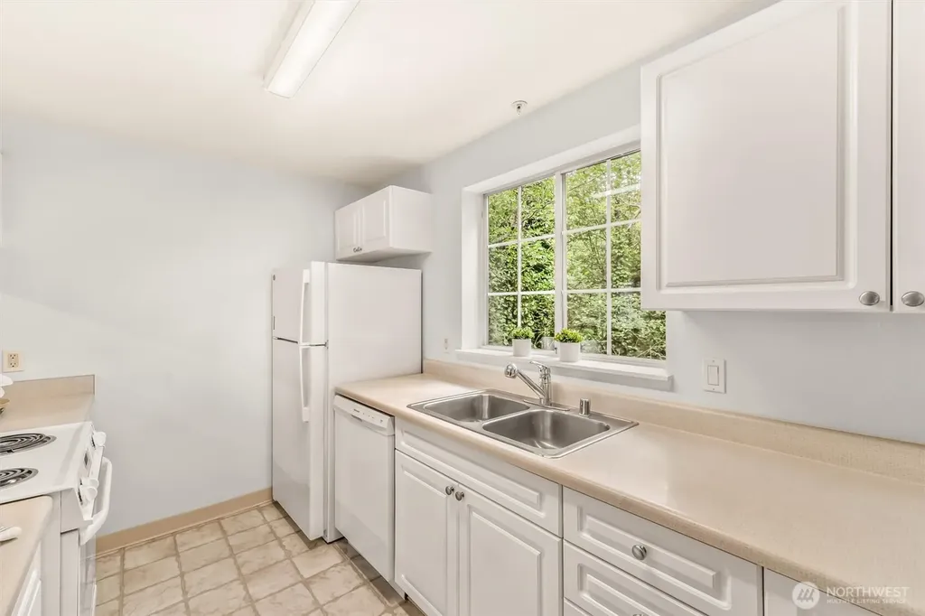 23313 Cedar Way Mountlake Terrace WA 98043