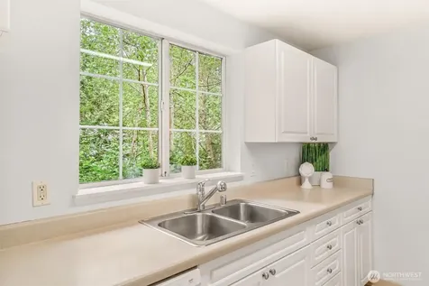 23313 Cedar Way Mountlake Terrace WA 98043