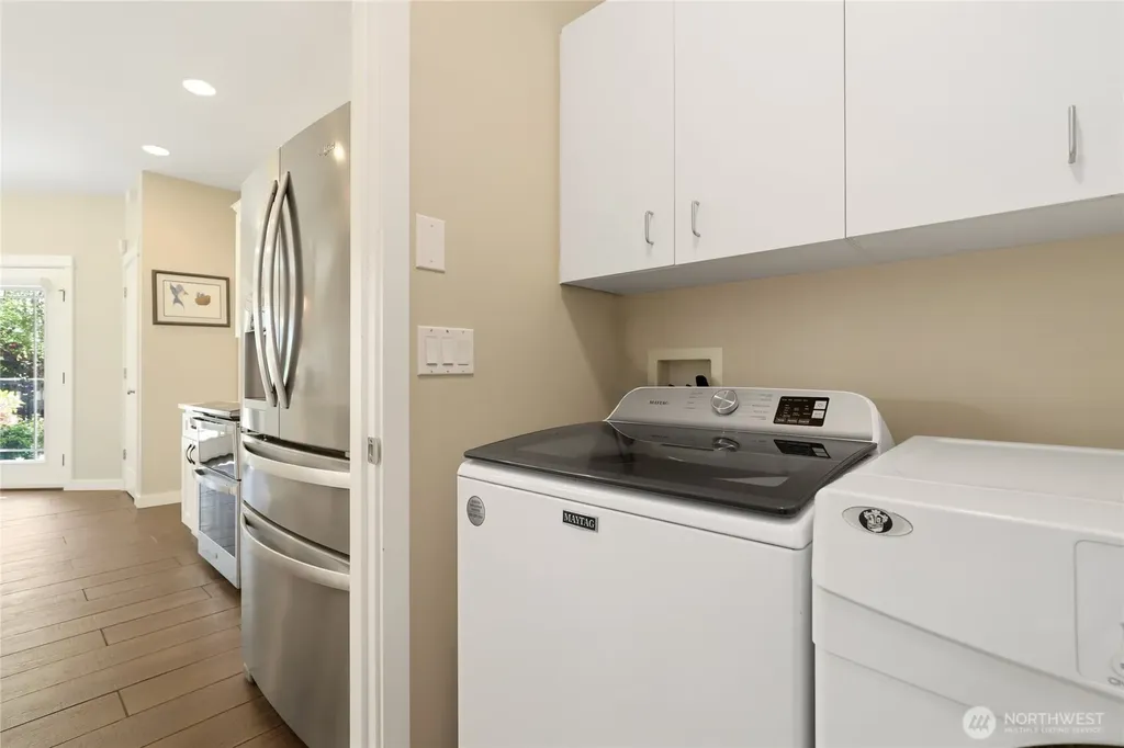 1834 Sakai Village Loop NE Bainbridge Island WA 98110
