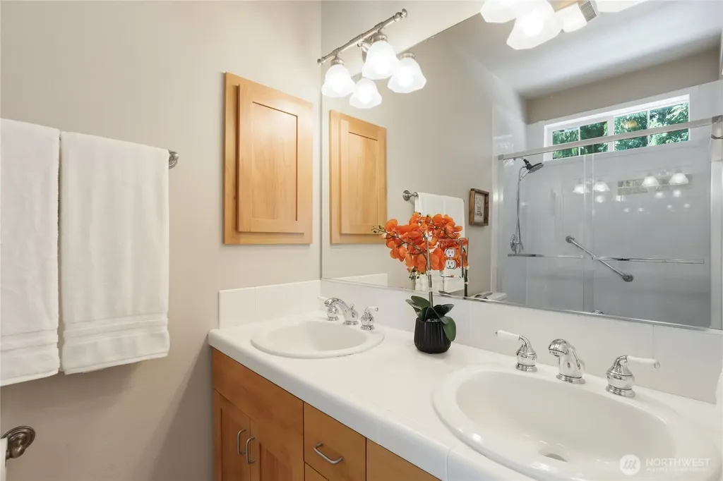 1834 Sakai Village Loop NE Bainbridge Island WA 98110