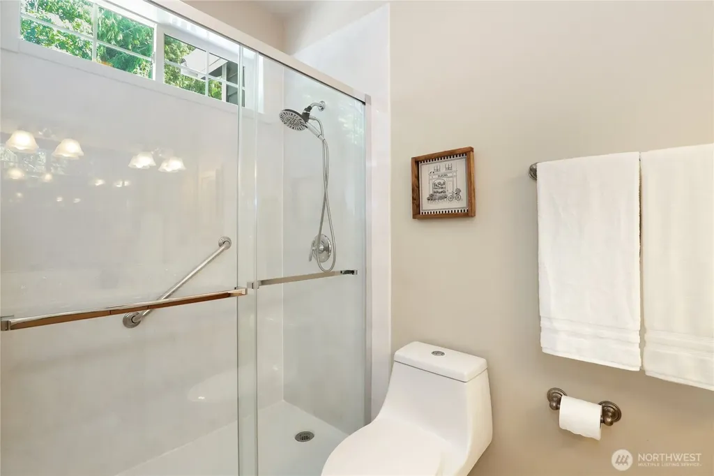 1834 Sakai Village Loop NE Bainbridge Island WA 98110