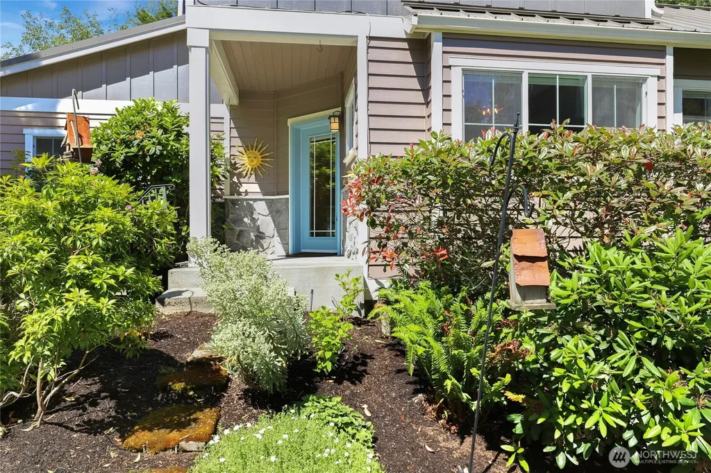 1834 Sakai Village Loop NE Bainbridge Island WA 98110