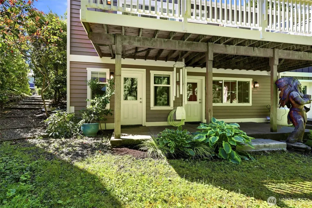 1834 Sakai Village Loop NE Bainbridge Island WA 98110