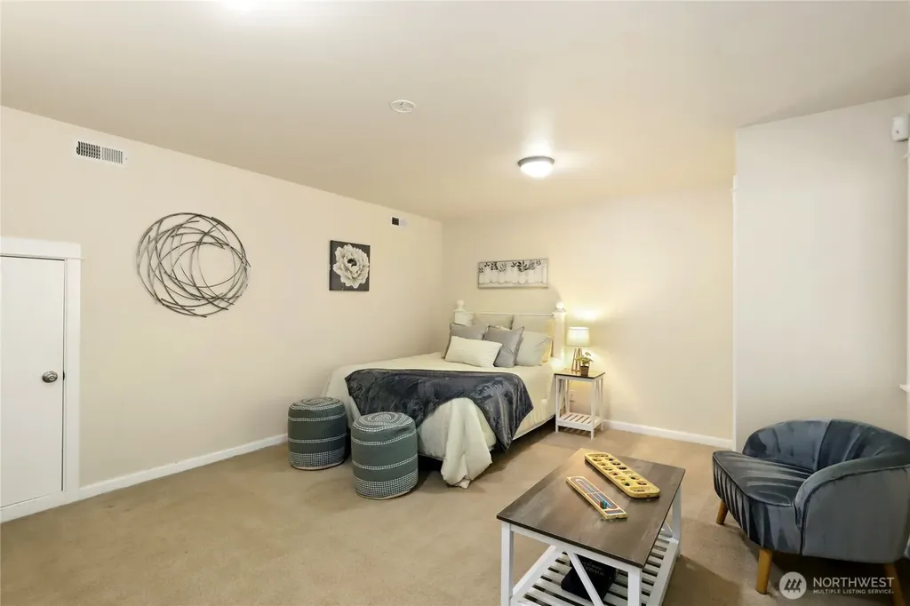 1834 Sakai Village Loop NE Bainbridge Island WA 98110