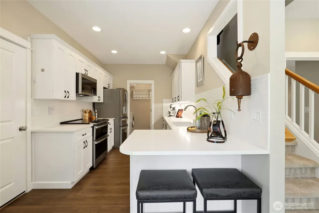 1834 Sakai Village Loop NE Bainbridge Island WA 98110