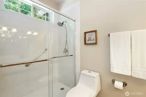1834 Sakai Village Loop NE Bainbridge Island WA 98110