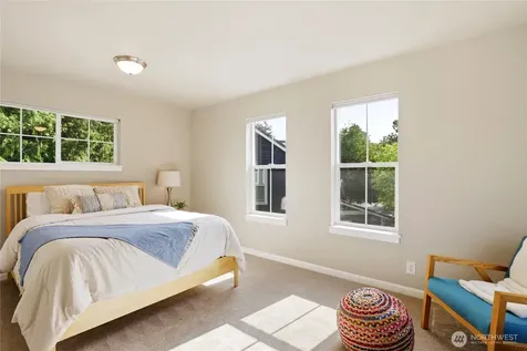 1834 Sakai Village Loop NE Bainbridge Island WA 98110