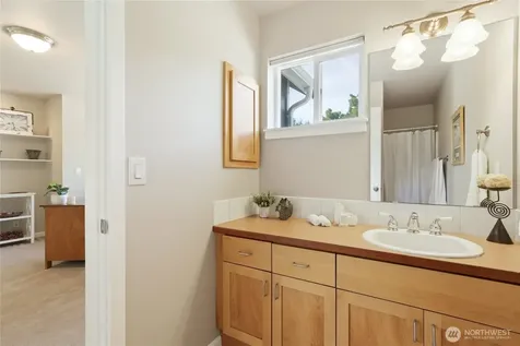 1834 Sakai Village Loop NE Bainbridge Island WA 98110