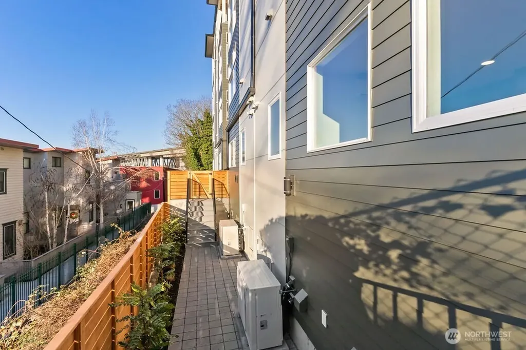 2921 Franklin Avenue E Seattle WA 98102