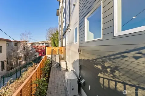 2921 Franklin Avenue E Seattle WA 98102