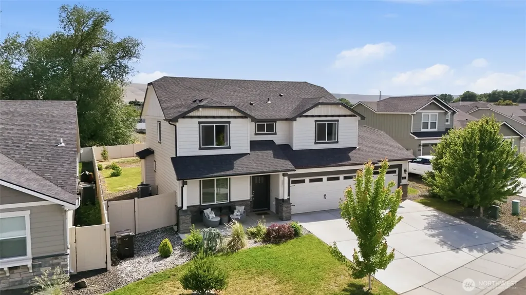 6315 Cottonwood Loop Yakima WA 98903