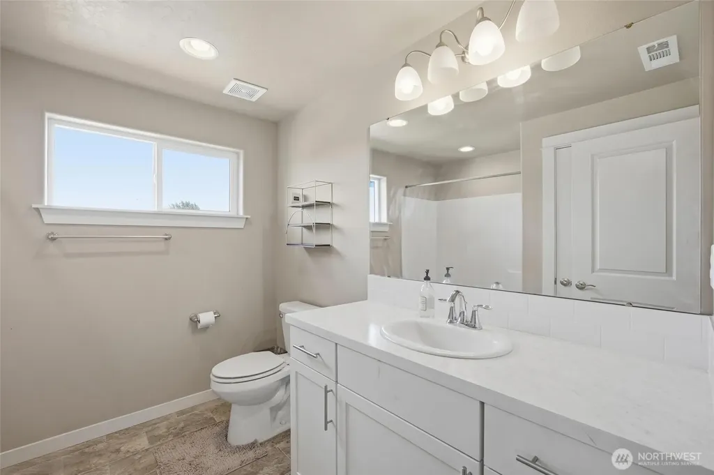 6315 Cottonwood Loop Yakima WA 98903