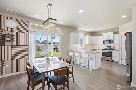 6315 Cottonwood Loop Yakima WA 98903