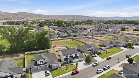 6315 Cottonwood Loop Yakima WA 98903