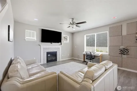6315 Cottonwood Loop Yakima WA 98903