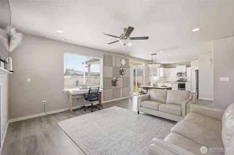 6315 Cottonwood Loop Yakima WA 98903