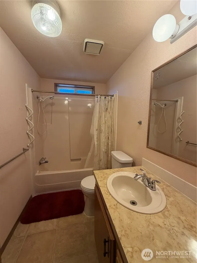 611 Cedar Avenue Port Hadlock WA 98339