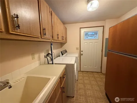 611 Cedar Avenue Port Hadlock WA 98339