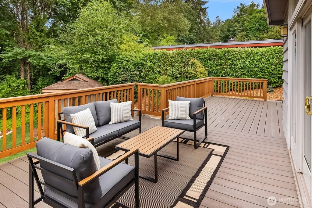 217 NW 6th Street Renton WA 98057