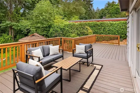 217 NW 6th Street Renton WA 98057