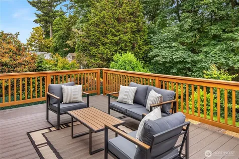 217 NW 6th Street Renton WA 98057