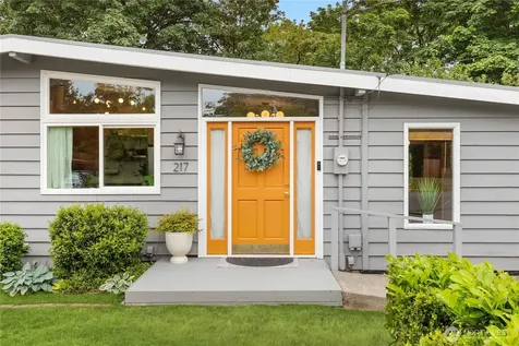 217 NW 6th Street Renton WA 98057