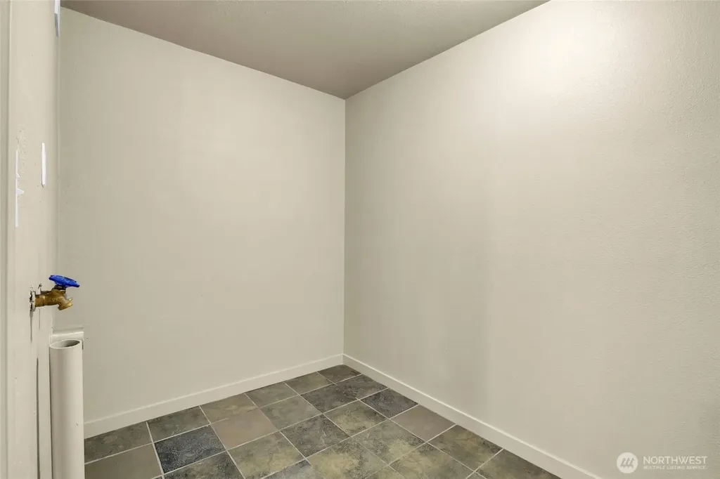 1003 S Evergreen Drive Moses Lake WA 98837