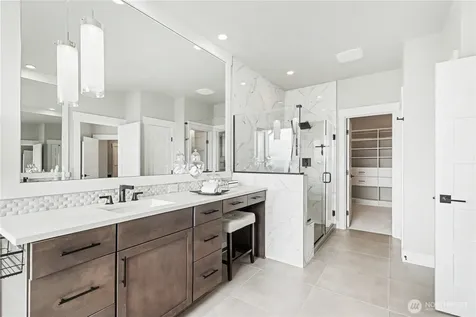 510 Viewcrest Drive NW Issaquah WA 98027