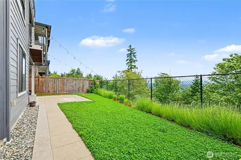 510 Viewcrest Drive NW Issaquah WA 98027