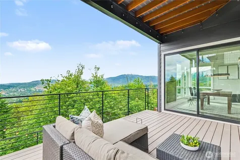 510 Viewcrest Drive NW Issaquah WA 98027