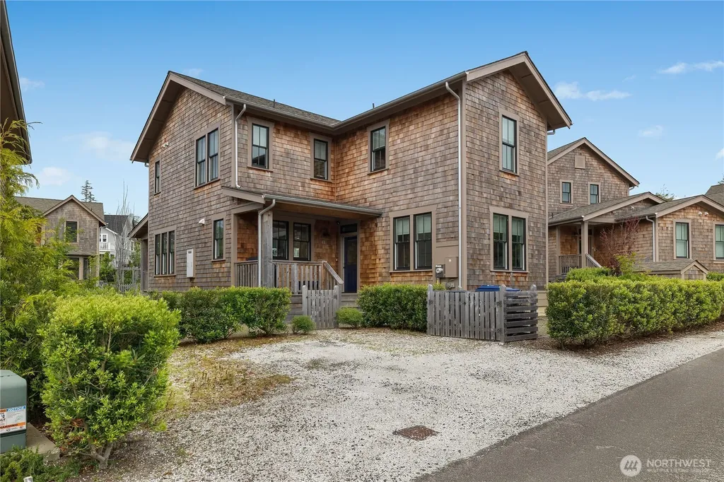 41 Cedar Run Loop Pacific Beach WA 98571