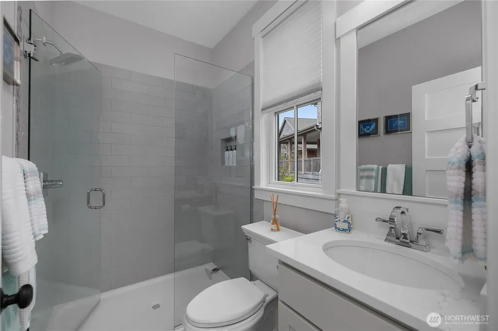 41 Cedar Run Loop Pacific Beach WA 98571