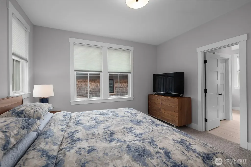 41 Cedar Run Loop Pacific Beach WA 98571