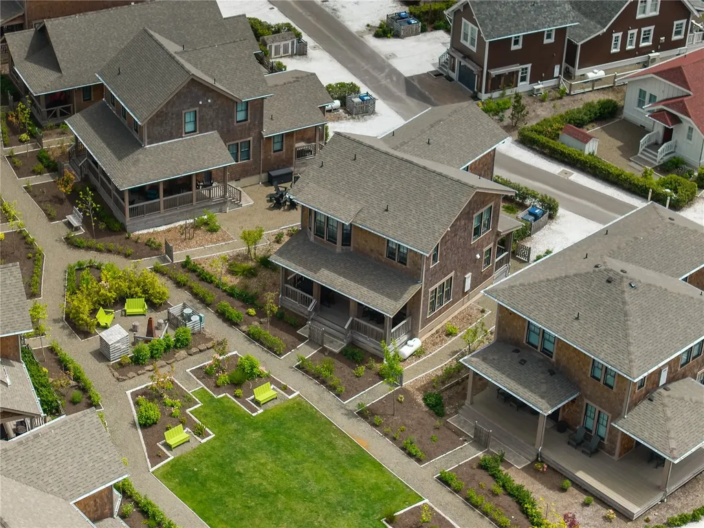 41 Cedar Run Loop Pacific Beach WA 98571