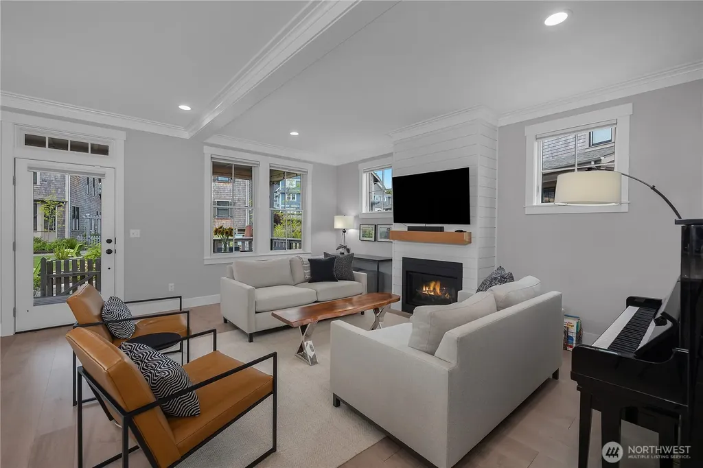 41 Cedar Run Loop Pacific Beach WA 98571